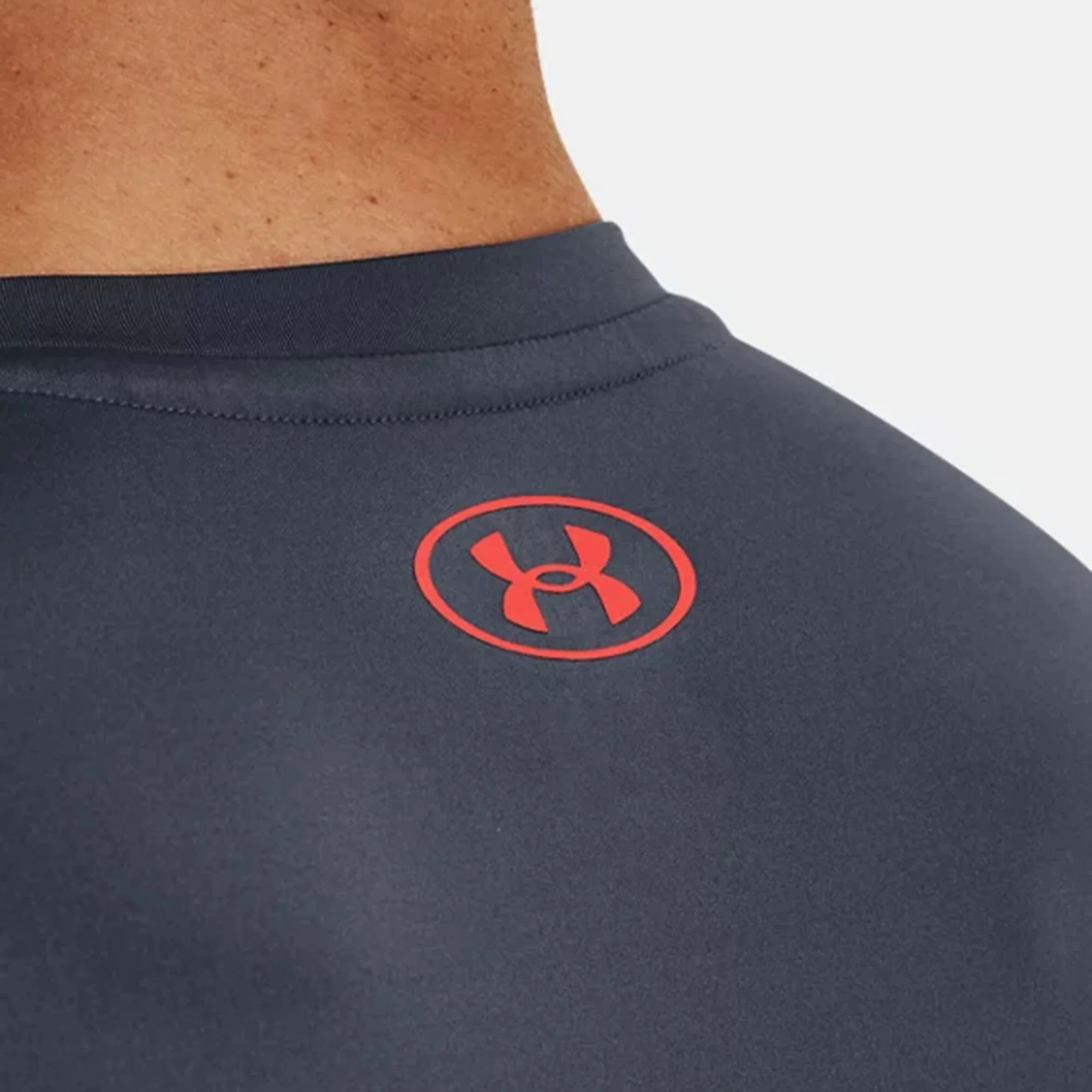 Under Armour Heatgear Novelty Maglietta Uomini - Grigio Scuro, Arancione - immagine 5