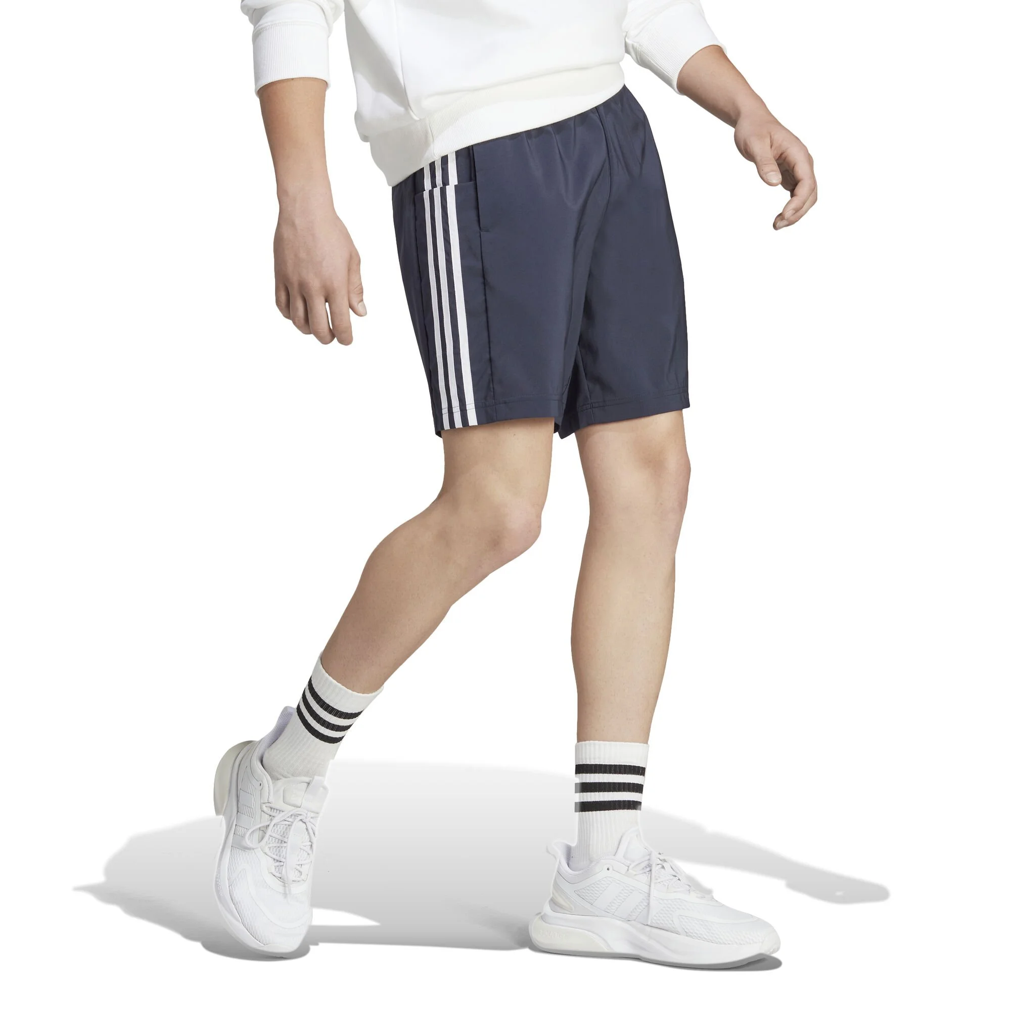 ADIDAS Essentials AEROREADY Chelsea 3-Stripes Pantaloncini Uomini - Blu Scuro, Bianco - immagine 2