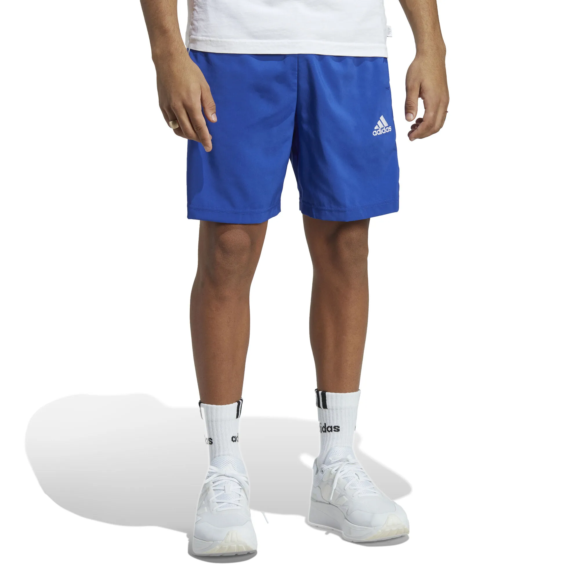 ADIDAS Essentials AEROREADY Chelsea 3-Stripes Pantaloncini Uomini - Blu, Bianco - immagine 2