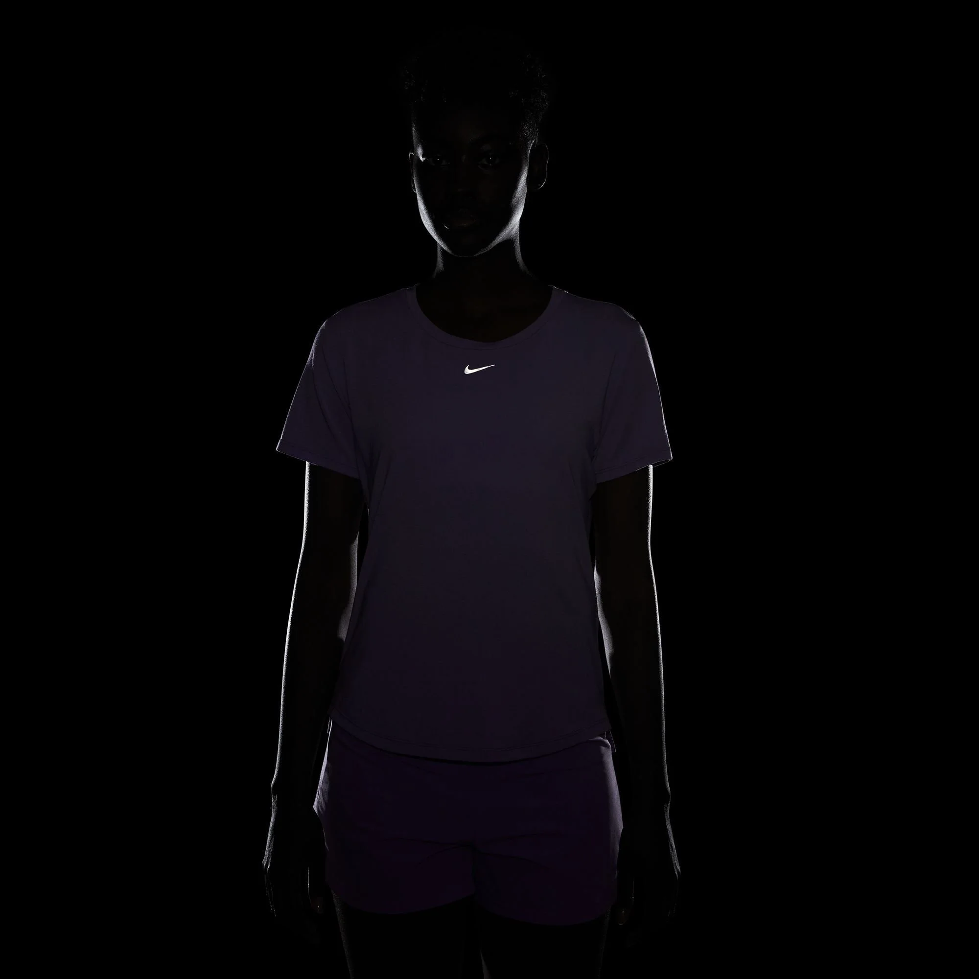 Nike Dri-Fit One Luxe STD Maglietta Donna - Lilla - immagine 9
